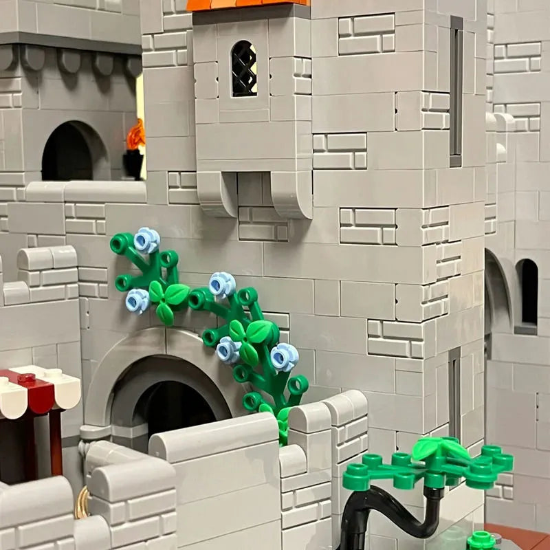 MOC Building Block Set: 85666 Creator Experts Lion Knight Castle
