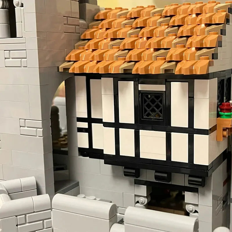 MOC Building Block Set: 85666 Creator Experts Lion Knight Castle