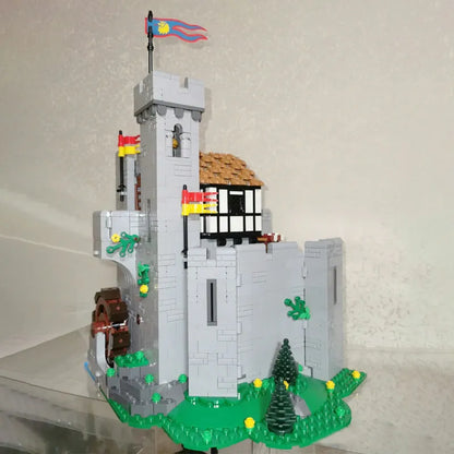 MOC Building Block Set: 85666 Creator Experts Lion Knight Castle