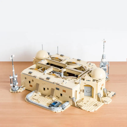 MOC Building Block Set: Star Wars Mos Eisley Cantina MOC