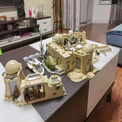 MOC Building Block Set: Star Wars Mos Eisley Cantina MOC