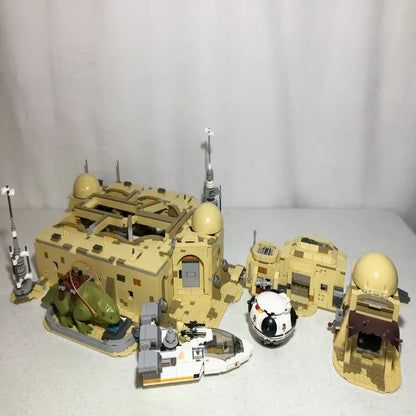 MOC Building Block Set: Star Wars Mos Eisley Cantina MOC