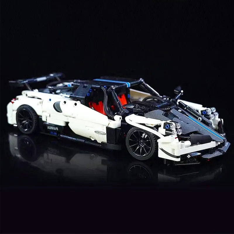 MOC Building Block Set: C017 Motorized RC Concept Pagani Roadster, Model C017PF