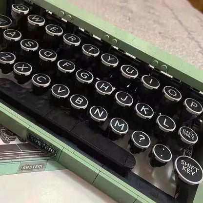 MOC Building Block Set: 66886 Retro Typewriter