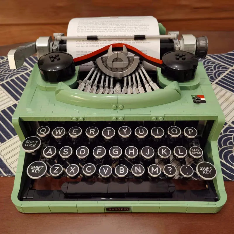 MOC Building Block Set: 66886 Retro Typewriter