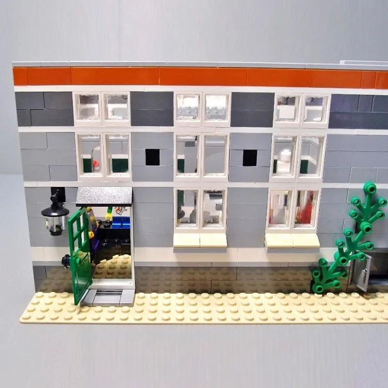 MOC Building Block Set: Town Hall 15003