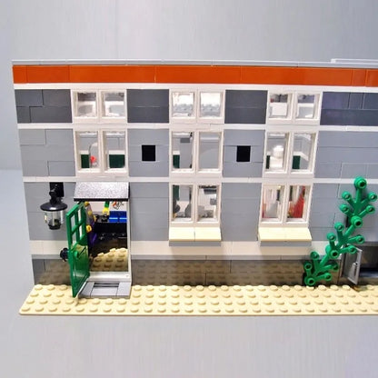 MOC Building Block Set: Town Hall 15003
