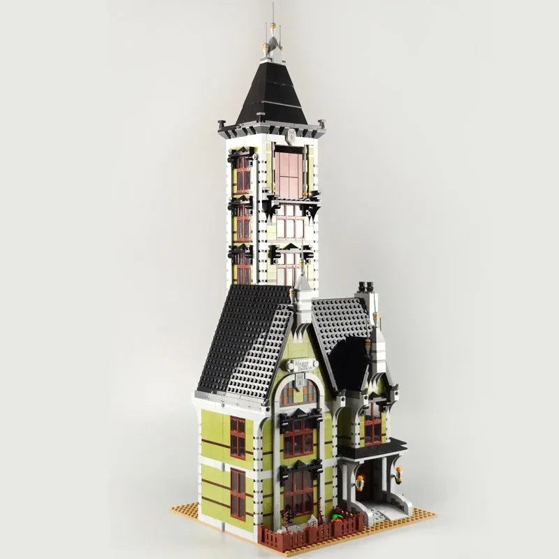 MOC Building Block Set: Monster Haunted House 2025