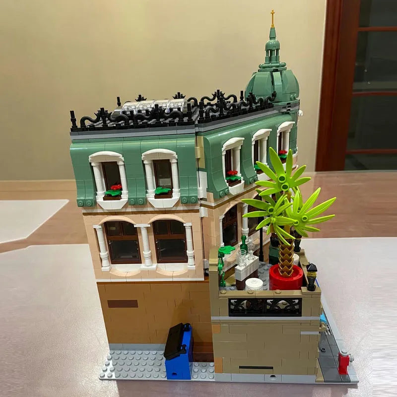 MOC Building Block Set: Street Creator Boutique Hotel 22050