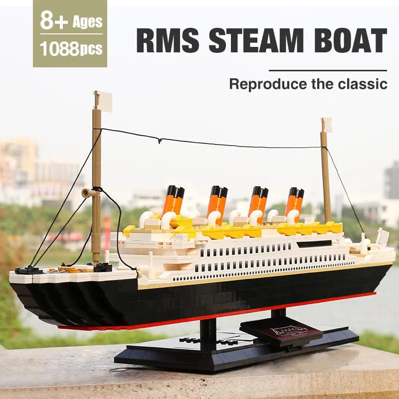 MOC Building Block Set: Experts RMS Titanic Steam Ship Boat 15005, Model PG15005