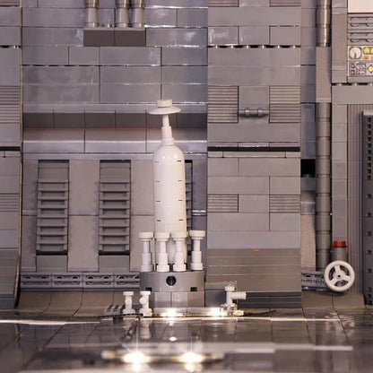 MOC Motorized Building Block Set: Hanger MOC Docking Bay For Star Wars UCS Falcon Millennium, Model 327