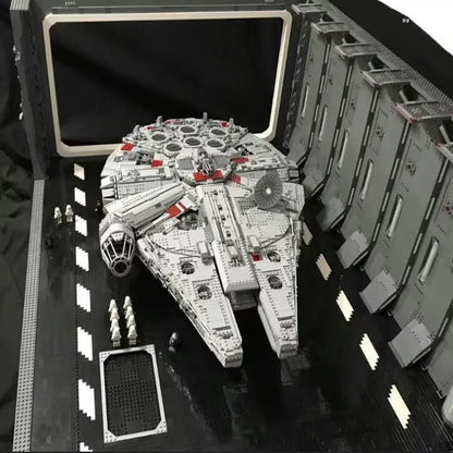 MOC Motorized Building Block Set: Hanger MOC Docking Bay For Star Wars UCS Falcon Millennium, Model 327