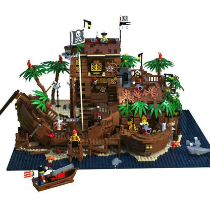MOC Building Block Set: Pirates Of Barracuda Bay Ship 49016