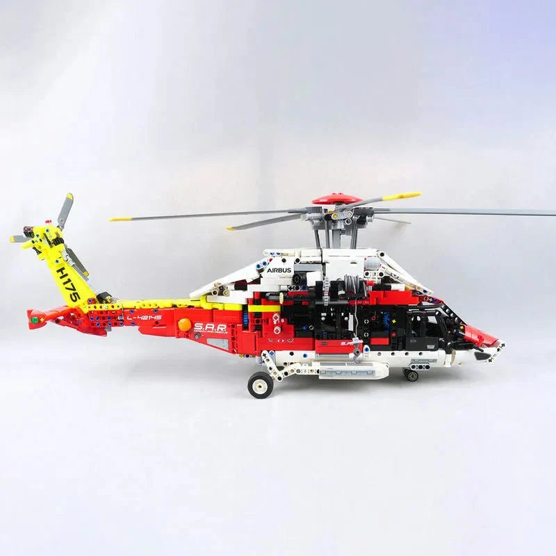 MOC Building Block Set: Motorized Airbus H175 Rescue Helicopter MOC