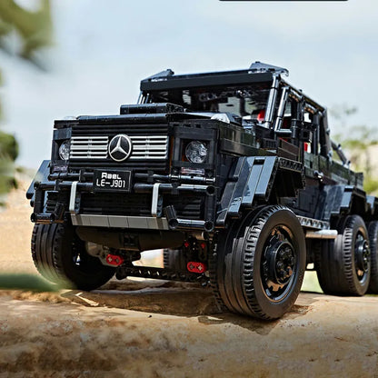 MOC Building Block Set: Motorized Off-Road SUV LAND CRUISER AMG, Model J-901