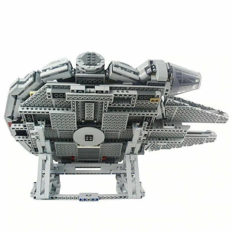 MOC Building Block Set: Star Wars MOC Display Stand For Millennium Falcon