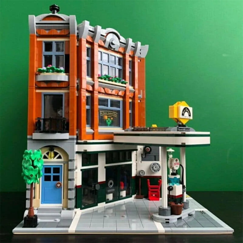 MOC Building Block Set: Street Expert City Corner Garage 15042
