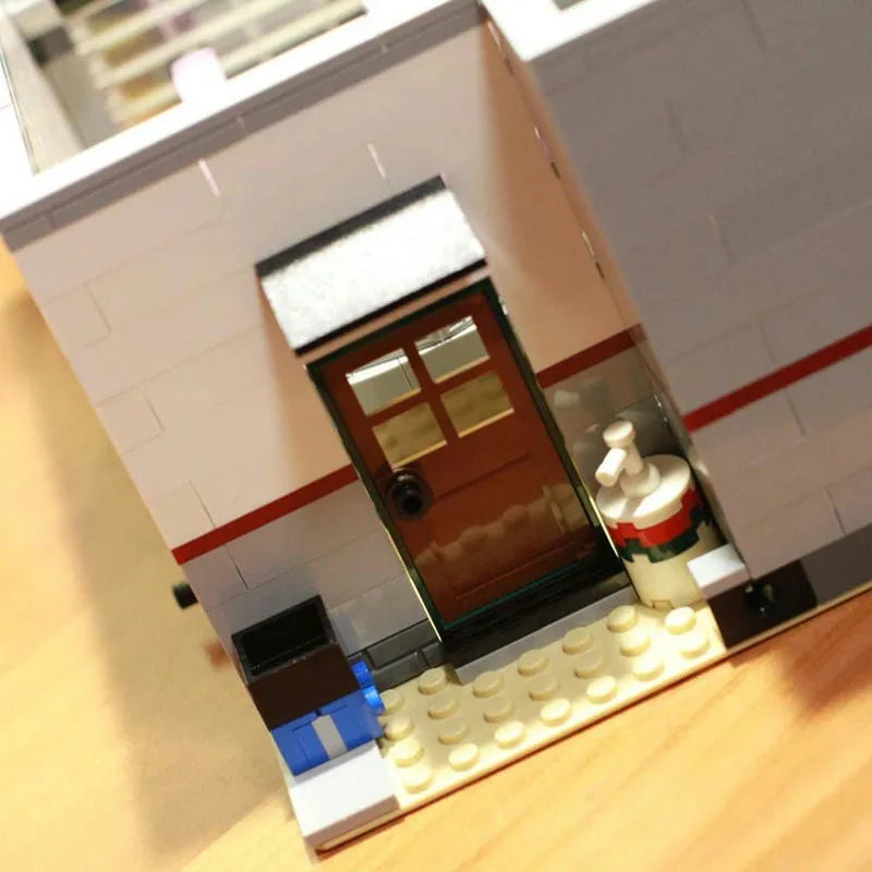 MOC Building Block Set: Street Expert City Corner Garage 15042