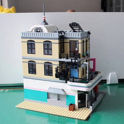 MOC Building Block Set: Street Expert City Downtown Diner 15037
