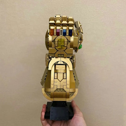 MOC Building Block Set: Super Hero MOC 2011 Marvel Infinity War Gauntlet