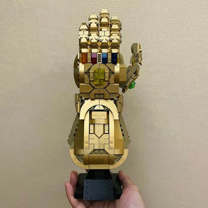 MOC Building Block Set: Super Hero MOC 2011 Marvel Infinity War Gauntlet