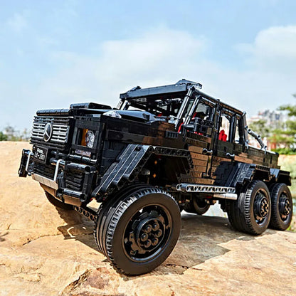MOC Motorized Building Block Set: J901 Off-Road LAND CRUISER AMG SUV, Model J-901