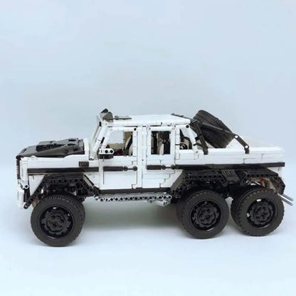 MOC Motorized Building Block Set: Off-Road SUV LAND CRUISER AMG