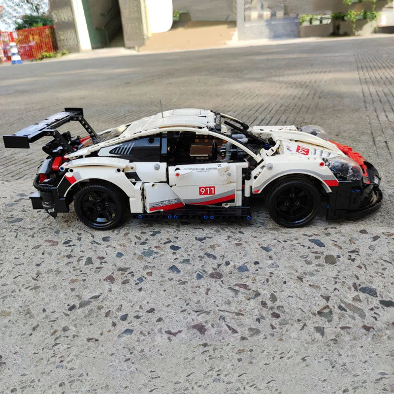 MOC Building Block Set: Porsche 911 RSR Racing Sports Car 20097