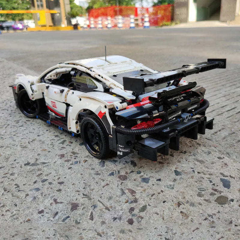 MOC Building Block Set: Porsche 911 RSR Racing Sports Car 20097