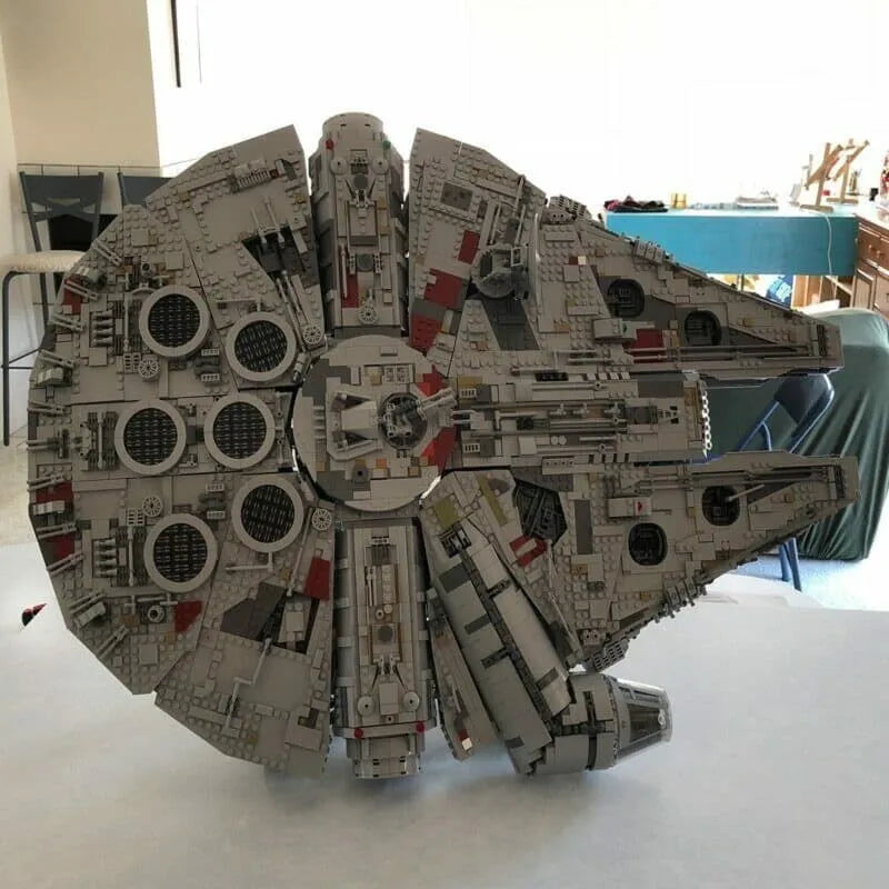 DK MOC Building Block Set: Star Wars Vertical Display Stand For UCS Falcon Millennium, Model DK5001