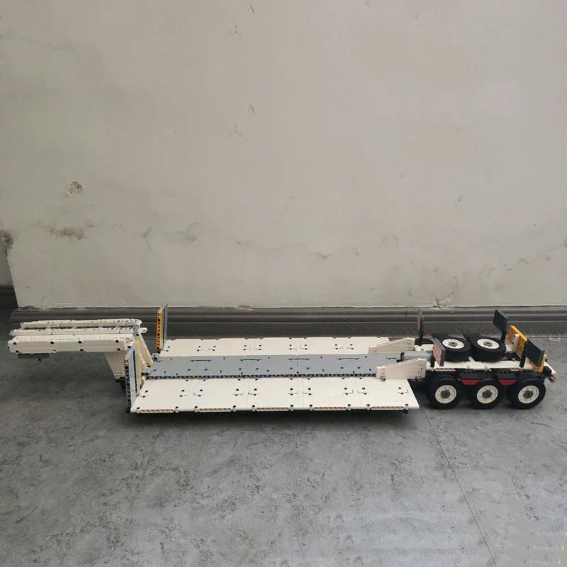 Happy Build MOC Building Block Set: APP Motorized RC Step Deck Trailer Truck, Model YCGC006
