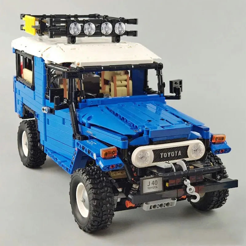Happy Build MOC Motorized Building Block Set: Off Road Toyota FJ40 SUV QC012, Model YCQC012