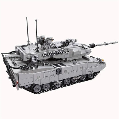 JieStar Motorized Building Block Set: WW2 Leopard 2A7 Main Battle Tank, Model 61036