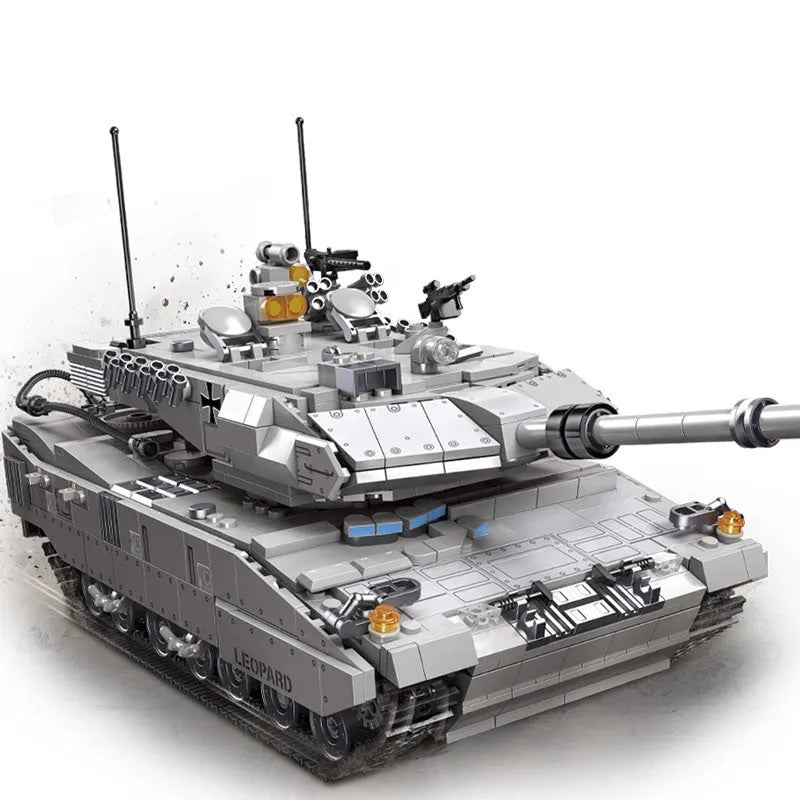 JieStar Motorized Building Block Set: WW2 Leopard 2A7 Main Battle Tank, Model 61036