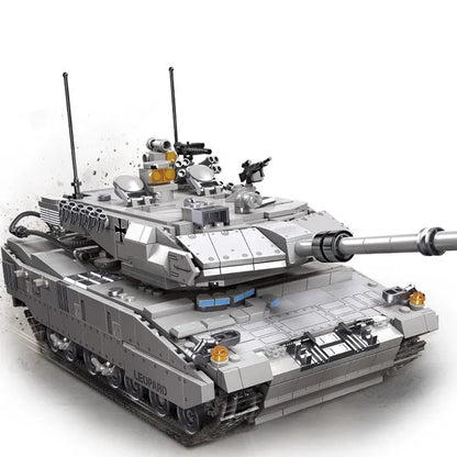 JieStar Motorized Building Block Set: WW2 Leopard 2A7 Main Battle Tank, Model 61036