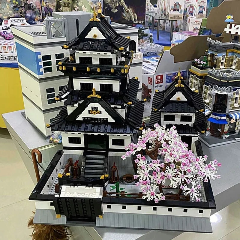 JieStar MOC Building Block Set: Sakura Kumamoto Castle, Model 39101