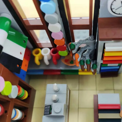 JieStar MOC Building Block Set: Weapon Museum Shop, Model 89125