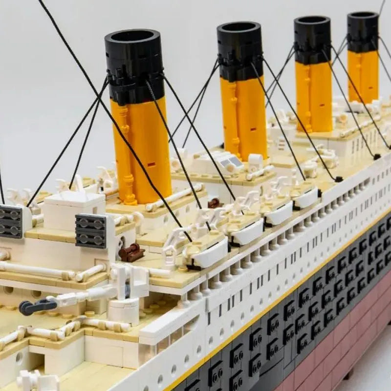 JieStar MOC Building Block Set: RMS Titanic Steam Ship Boat 99023