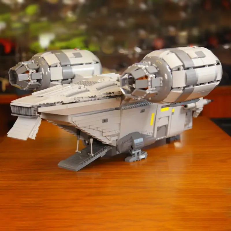 MORK MOC Building Block Set: Star Wars UCS Razor Crest 032002