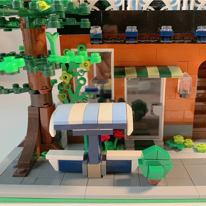 Mould King MOC Building Block Set: Coffee Shop House 16004, Model K16004