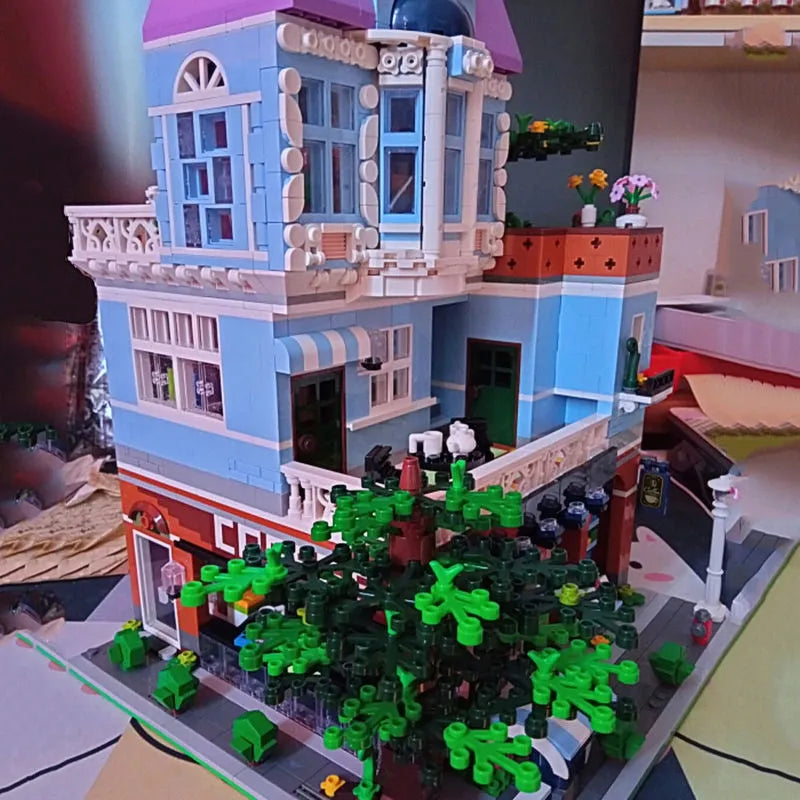 Mould King MOC Building Block Set: Coffee Shop House 16004, Model K16004