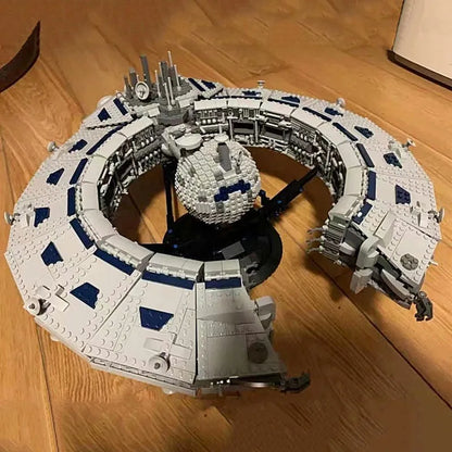 Mould King MOC Building Block Set: UCS Star Wars Lucrehulk Star Control Ship 21008, Model MK21008