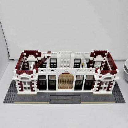 Mould King MOC Building Block Set: Street Expert MOC Dreamland City Train Station, Model 11004