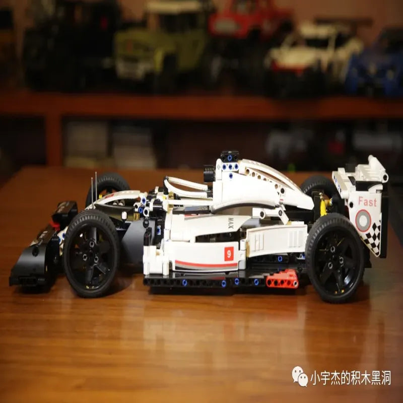 Mould King MOC Motorized Building Block Set: Alternate F1 Super Racing Car 13117, Model K13117
