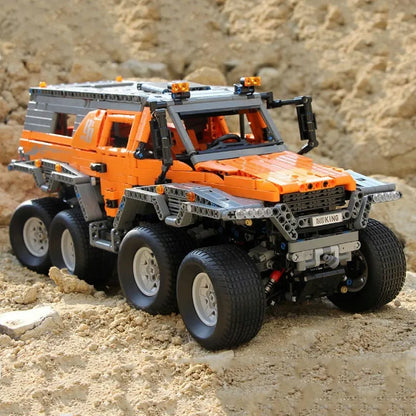 Mould King MOC Building Block Set: APP Motorized Siberian Off-Road Truck, Model 13088