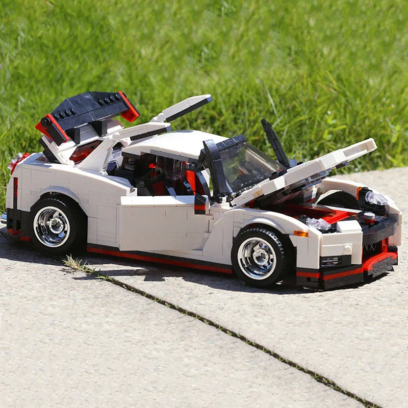 Mould King MOC Building Block Set: Nissan GTR R35 Racing Car 13104