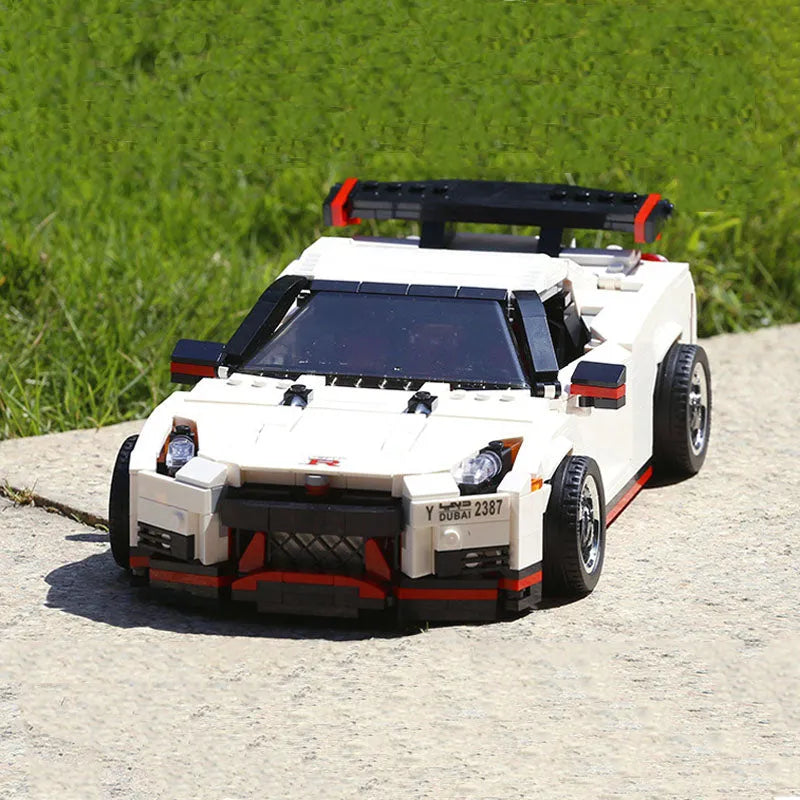 Mould King MOC Building Block Set: Nissan GTR R35 Racing Car 13104
