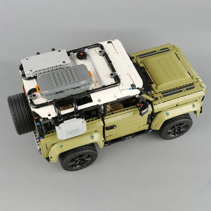 Mould King MOC Motorized Building Block Set: Off-Road AWD Land Rovers Defender, Model 93018