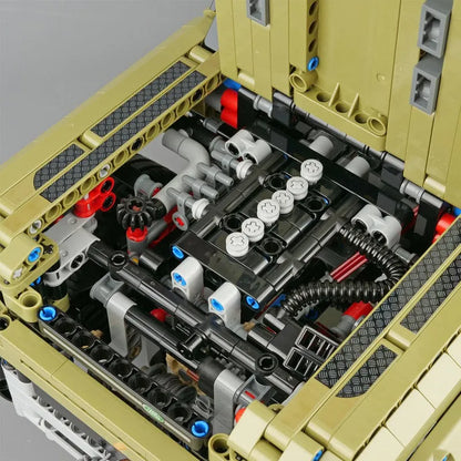 Mould King MOC Motorized Building Block Set: Off-Road AWD Land Rovers Defender, Model 93018