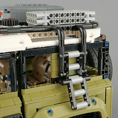 Mould King MOC Motorized Building Block Set: Off-Road AWD Land Rovers Defender, Model 93018